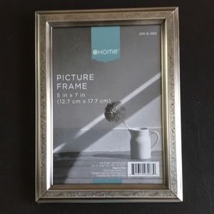 Metal picture frame